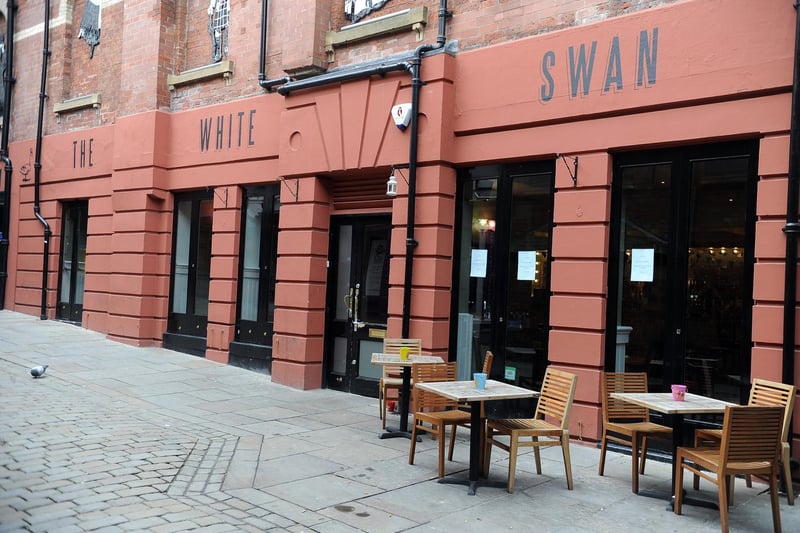 The prime city centre location of this pub makes it the perfect place to dash into when the weather takes a turn for the worst. Tucked away next to the City Varieties, it serves a selection of local ales, craft beers and wines - as well as homemade pub grub.