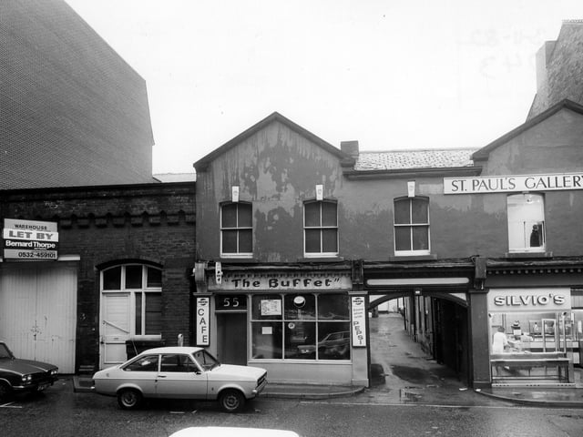 St. Paul's Street in November 1982.  Pictured is The Buffet cafe and Silvio's Bakery. St. Paul's Gallery occupies the floor above the latter.