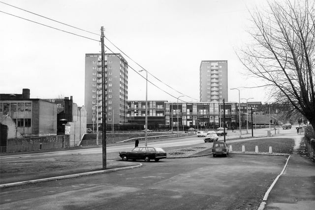 Ledgard Way and Armley Road, from Armley Lodge Road in Janaury 1982. Ledgard Way was named after Samuel Ledgard, who, as well as running a leading independent bus company and haulage business, was also the landlord of The Nelson Hotel, seen just to the left of the left tower block (Westerly Croft).