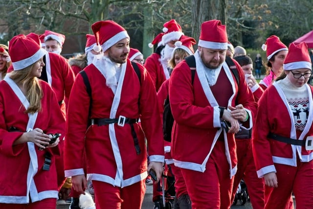Santas setting off on the 5k route in Leamington