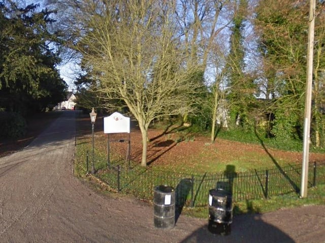 Pulling in an average of £875,432 across three houses sold, Foxhill Road begins just outside of West Haddon proper and sits due north on Long Buckby, to which the road leads directly.