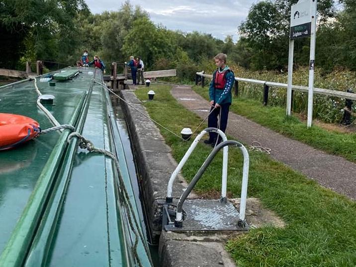 Mooring the narrowboat