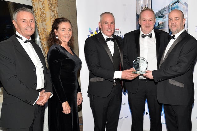 The Best Manufacturer award went to Edge Innovate. Pictured at the trophy presentation are from left,  Tony Leitch, Health and Safety Advisor, Henry Bros, Frances Lundy, Director, Riada Resourcing, category sponsors, Aidan Donaghy, Raymond McCreesh and Sean Coulter, all Edge Innovate. INMU47-229.