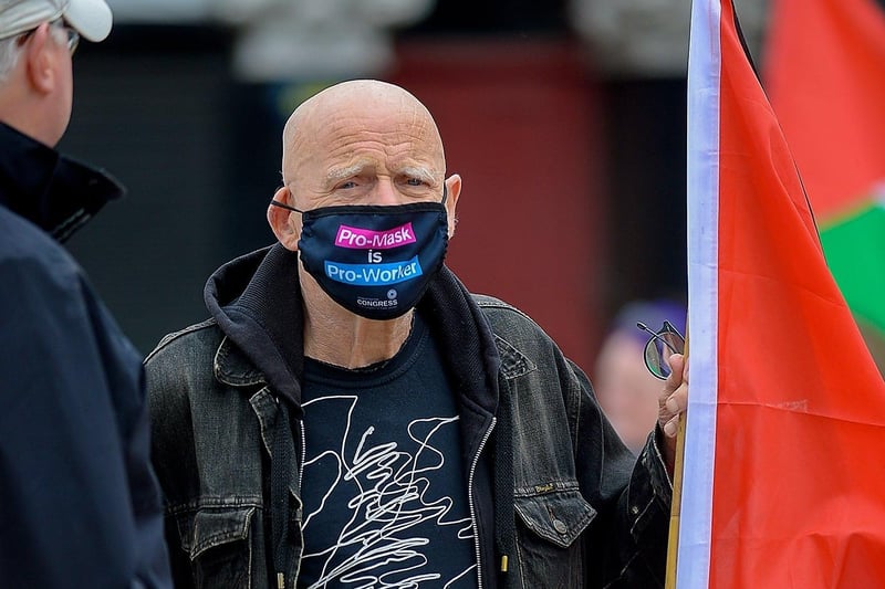 Veteran civil rights campaigner Eamonn McCann attended Saturday afternoon‘s rally, at Guildhall Square, in solidarity with the people of Palestine. Photo: George Sweeney.  DER2119GS – 021