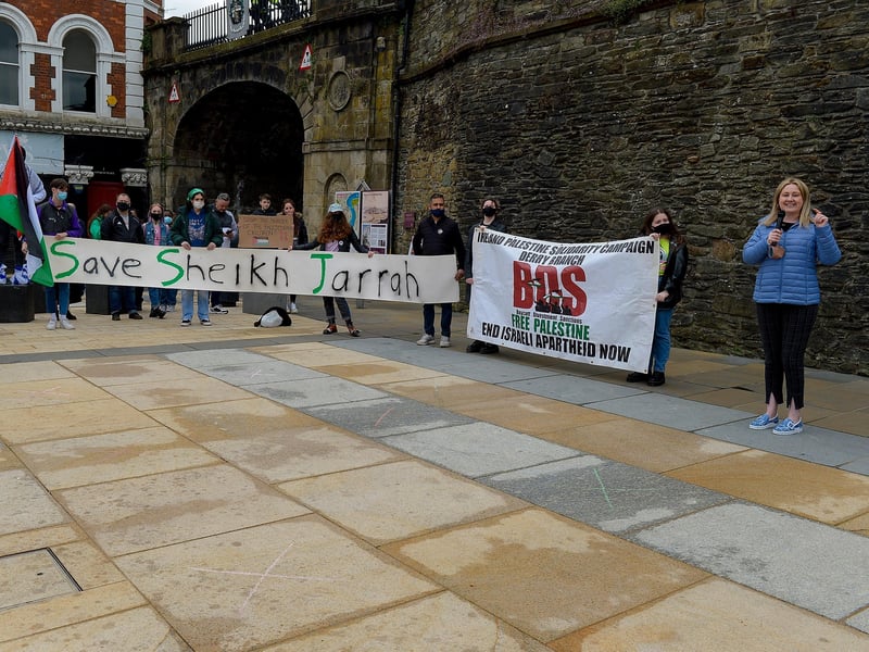 Mary Durkan addresses the rally in Guildhall Square, on Saturday afternoon last, in solidarity with the people of Palestine. Photo: George Sweeney.  DER2119GS – 028