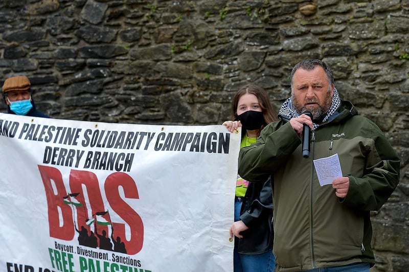 Colr. Gary Donnelly speaking at the rally in Guildhall Square, on Saturday afternoon last, calling for an end to the violence against the people of Palestine. Photo: George Sweeney.  DER2119GS – 024