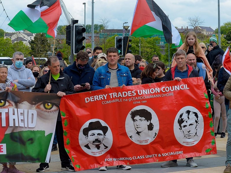 Derry Trades Union Council in attendance at the rally in Guildhall Square, on Saturday afternoon last, calling for an end to the violence against the people of Palestine. Photo: George Sweeney.  DER2119GS – 031