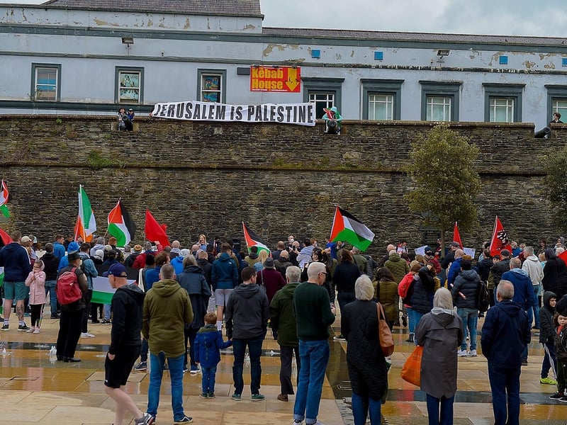 Some of the large attendance at the rally in Guildhall Square, on Saturday afternoon last, in solidarity with the people of Palestine. Photo: George Sweeney.  DER2119GS – 032