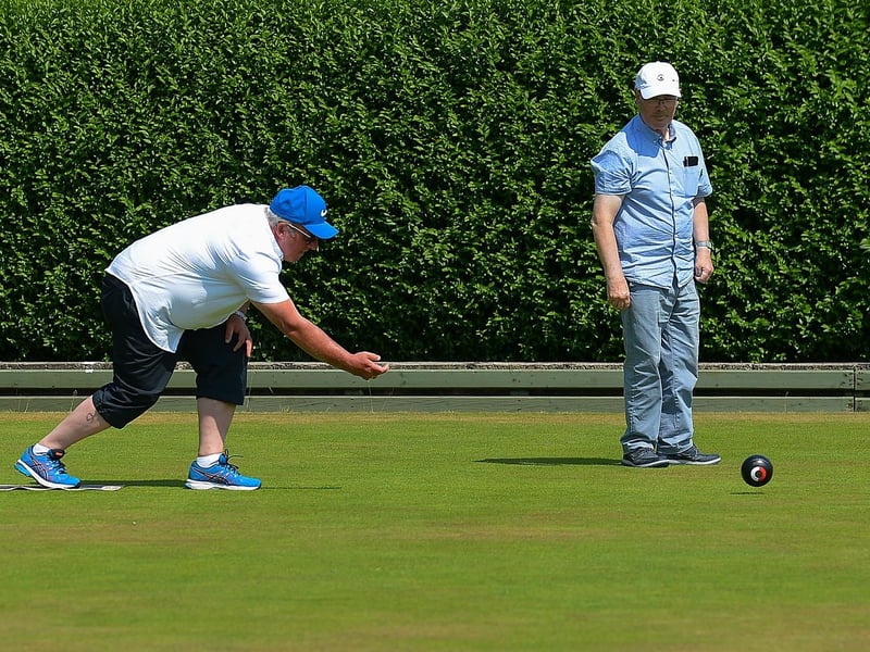 Perfect conditions for a game of bowls at Brooke Park Bowling Club during the recent mini heat wave. DER2129GS - 060