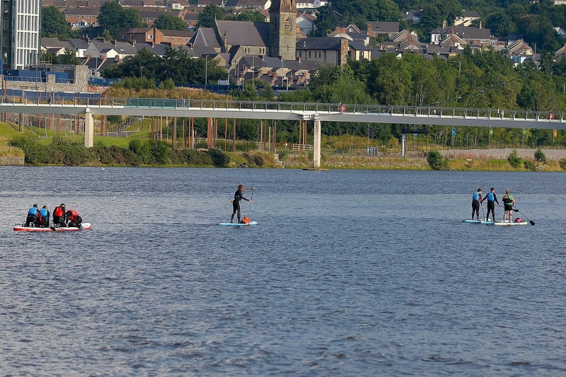 Paddling on the River Foyle during the recent sunny spell. DER2129GS - 062