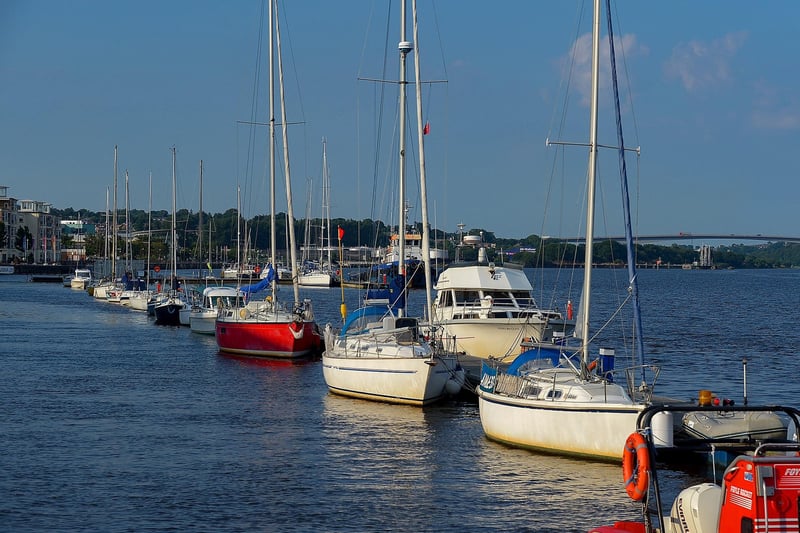 Picturesque boats in the evening sun at the Foyle Marina. DER2129GS - 065