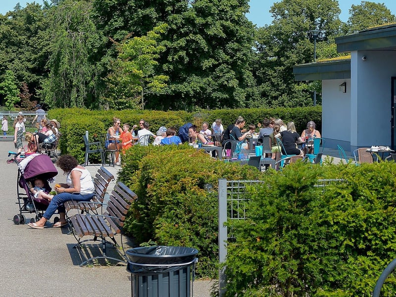 Soaking up the sun in Brooke Park Bowling Club during the recent mini heatwave. DER2129GS - 066
