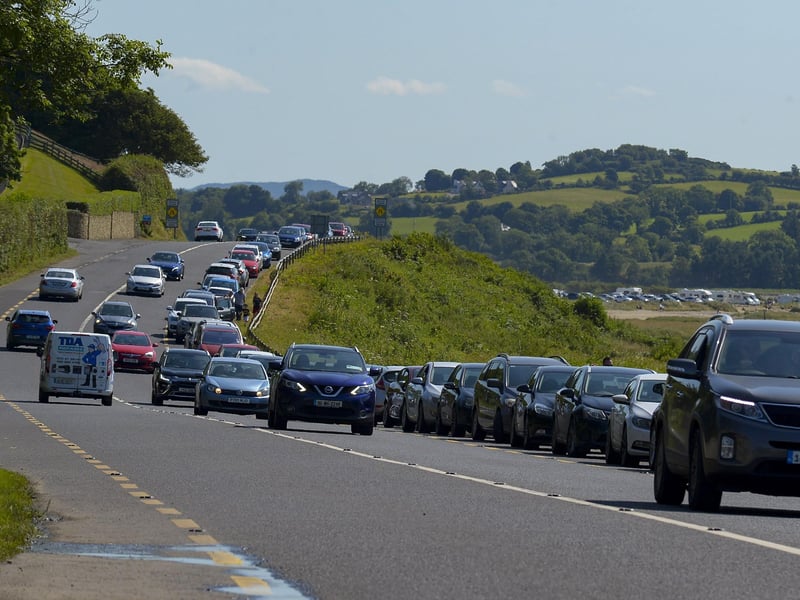 Cars parked along the main road at Lisfannon beach, on Saturday afternoon last, as Derry people flocked to beaches in Inishowen during the mini – heatwave. Photo: George Sweeney. DER2128GS – 046