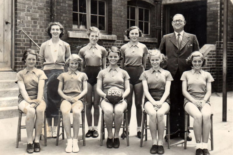 Former pupils at Crown Street School