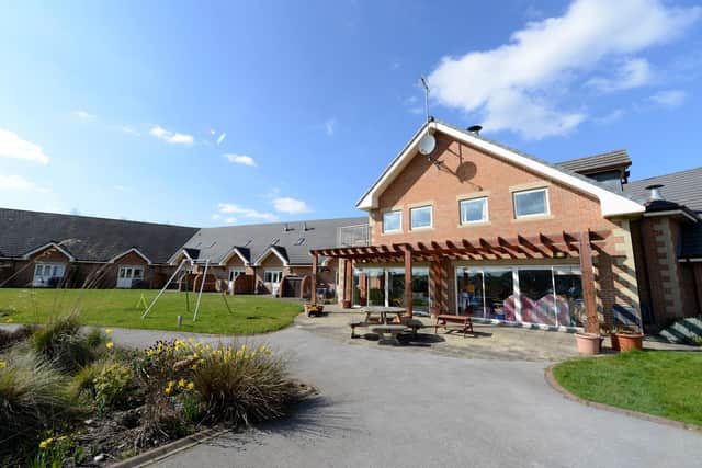 Bluebell Wood Children's Hospice has temporarily suspended its services due to staff shortages.