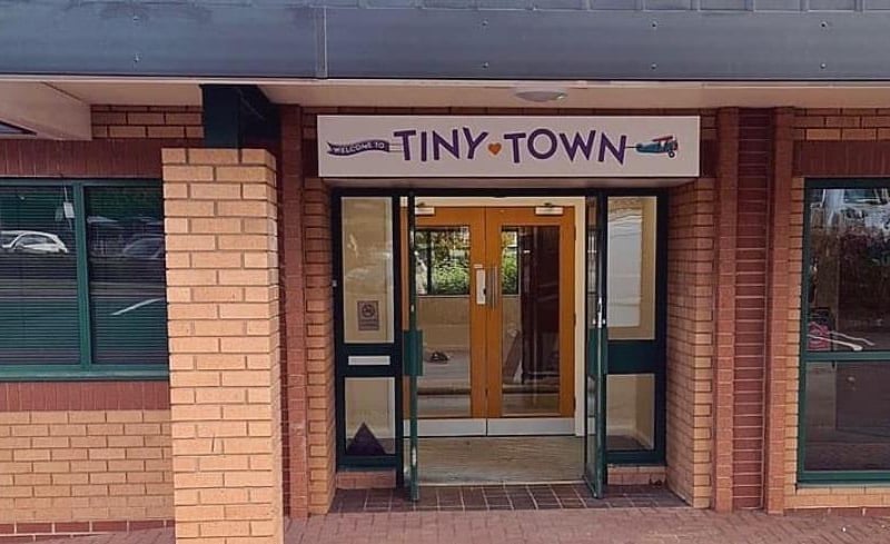 Tiny Town is open 7 days a week, running 90 minute play sessions throughout the day. This includes a 5 minute tidy-up song to help encourage everybody to tidy things away at the end, ready for the next group.