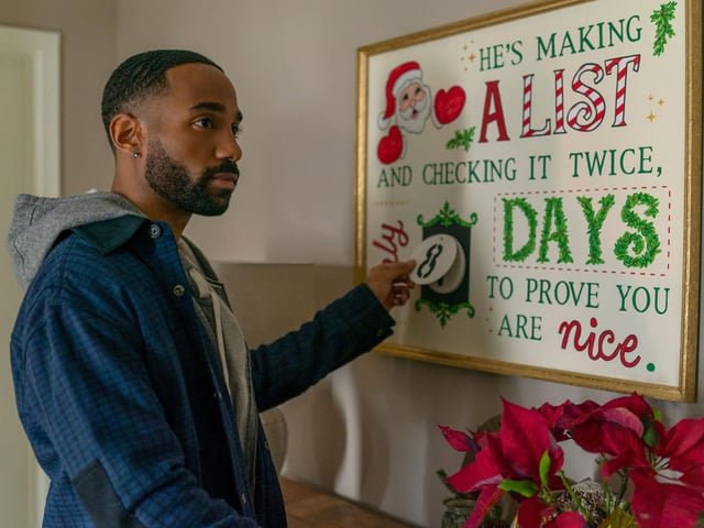 Desperate to avoid upsetting his family about being single at Christmas, Peter persuades his best pal Nick to pose as his boyfriend on a trip home for the festive season in Single All The Way.