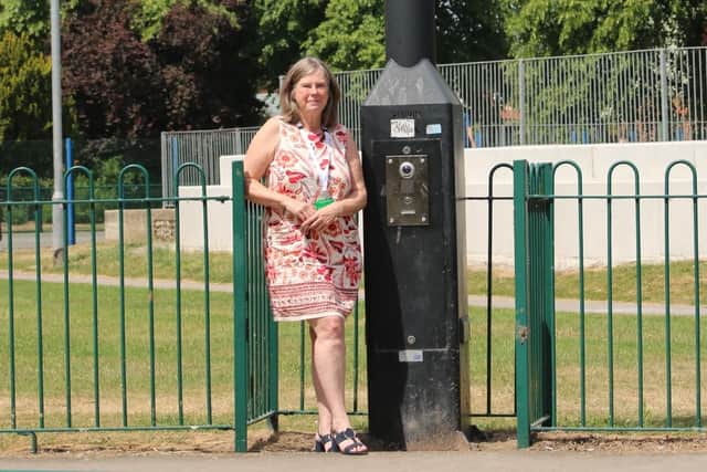 Councillor Lynne Schuller - Canch CCTV Refuge Point