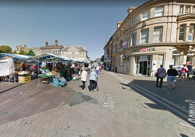 DOWN: Mansfield town centre and Broomhill in the seven days to November 16, 2021total cases are 19.
The rate has decreased relative to the previous week.-20 (-51.3%) with the case rate per 100,000 people at 179.2.