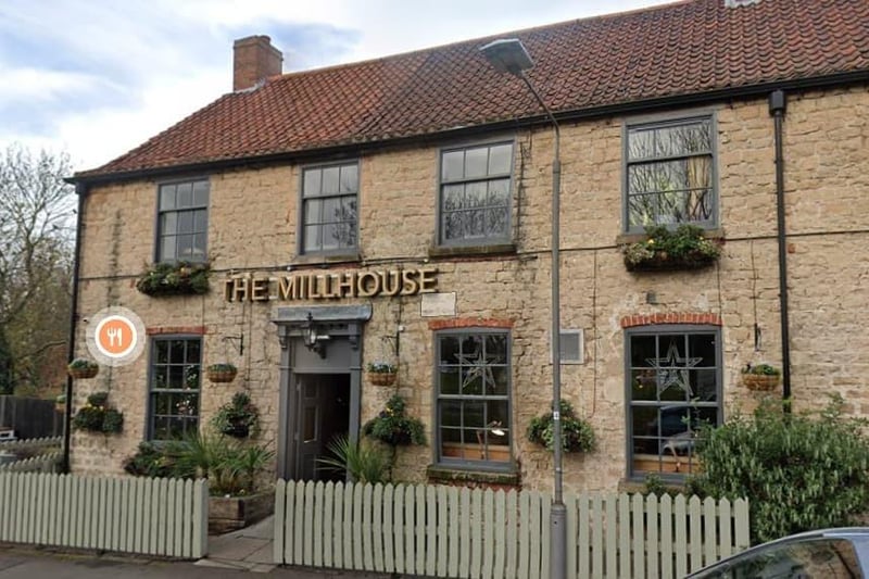 A neighbourhood pub with a familiar all-day menu of grills and global comfort food. The pub received a 4.3 star review based on 704 reviews. One review read: "Really good food, the Sunday lunch was very tasty"
