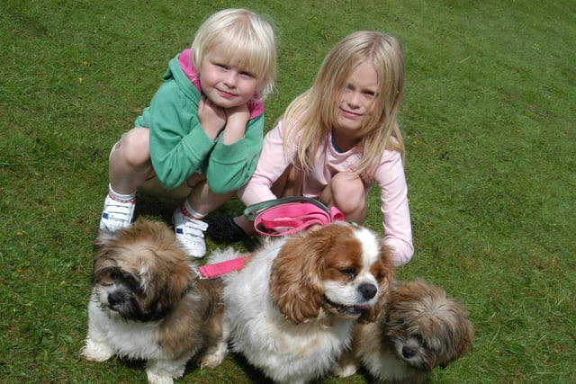 Poppy and Georgina Dernie with their family pets Langold Country Park Gala & Country Fair in 2007.