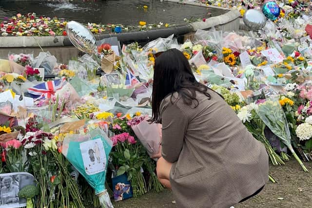 Beth Hodgkinson laid flowers to pay her respects to the Queen and the Royal Family.