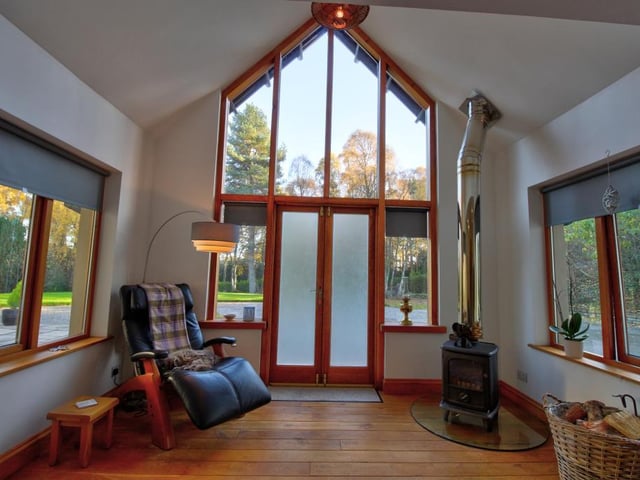 Sitting room.