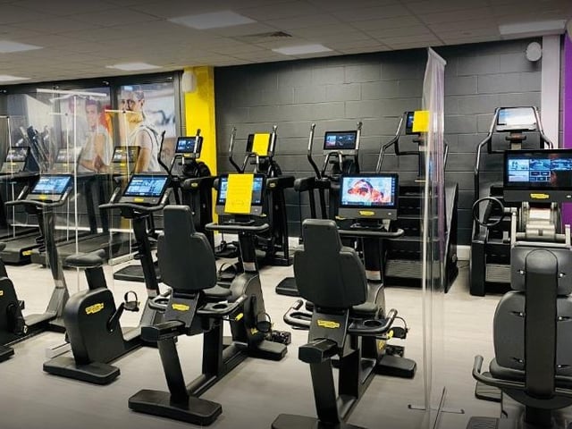 Worksop Leisure Centre in Valley Rd, Worksop S81 7EN is a sports hub with a 25-metre main pool, training pool and gym, plus regular exercise classes.