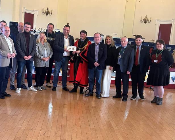 Pictured: Cllr Dan Henderson, Mayor of East Retford and Oliver Hegemann, Chairman of Pfungstadt Town Council, along with other representatives from the respective Twinning Associations.