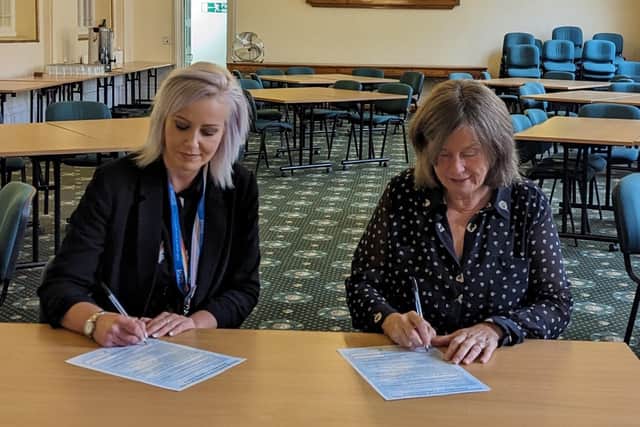 Bassetlaw District Council is showing its commitment to reduce the harmful effects of smoking and secondary smoking on its residents by signing a new tobacco control declaration.