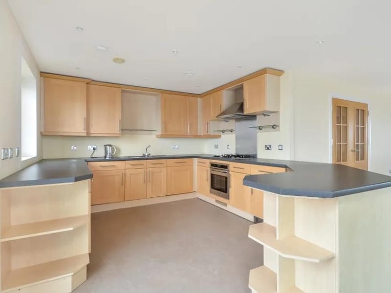 The sitting room has panoramic views and the property has 2147 sq ft of living space in total. There are two double bedrooms, each having an en-suite facilities, a separate cloakroom and a dining room / bedroom three