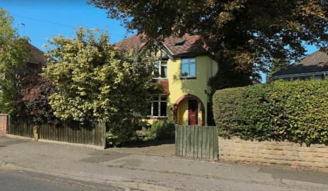 A small but special Bed & Breakfast in a quiet pretty area; not too far from the city centre and equally easy to access the countryside. You can contact them on, 0115 926 2280.
