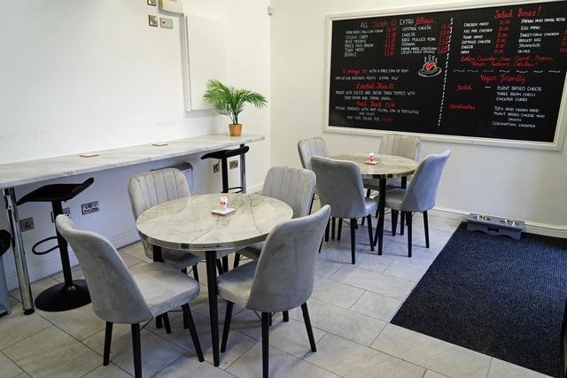 Customers have the option to eat in or takeaway