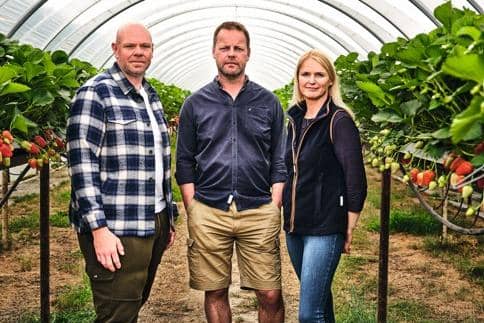 Local farmers Jenny and Stephen Tasker celebrate their much-loved Red Diamond strawberries in new TV advert with celebrity chef, Tom Kerridge