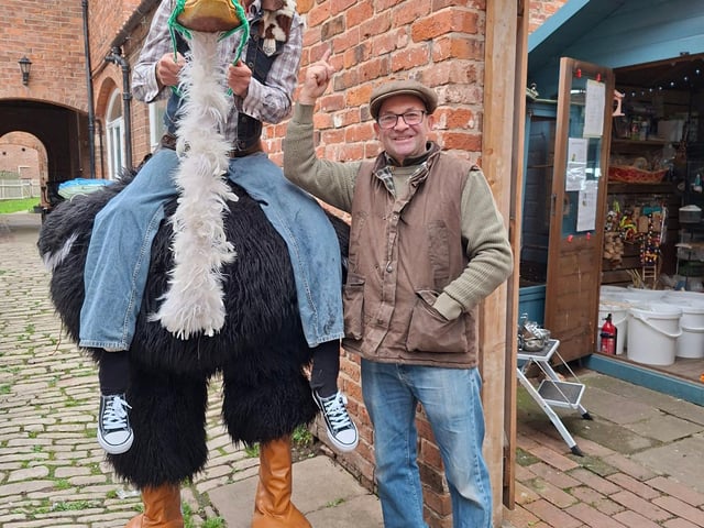 The Big Bird visits The Bird Shop on Churchgate Mews at the Retford Big Market Day 18/10/25