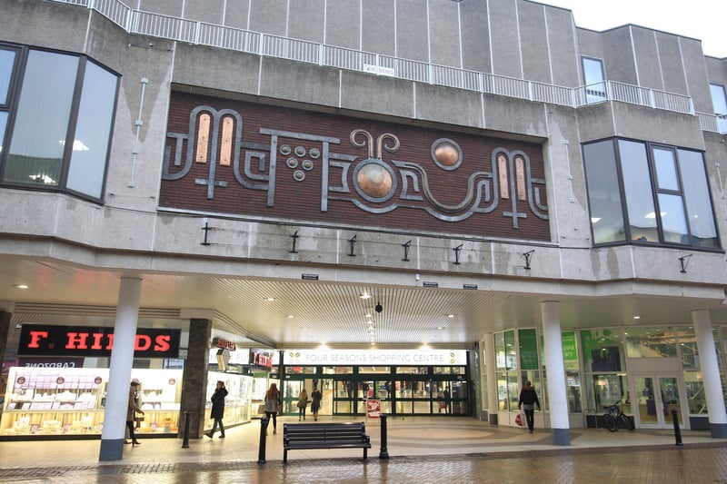 The council has outlined its vision for Four Seasons Shopping Centre, suggesting plans for a “gradual redevelopment” of the site in favour of a mixed-use scheme.
This could involve housing, retail or employment space and eventually ‘decanting existing shops’ into empty highs street units.