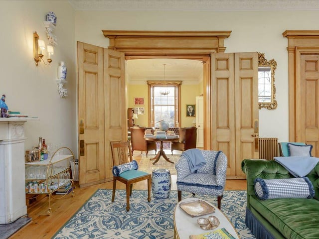 Sitting room.