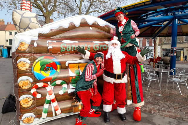 Santa and his helpers were on hand at Retford's market to spread Christmas cheer.