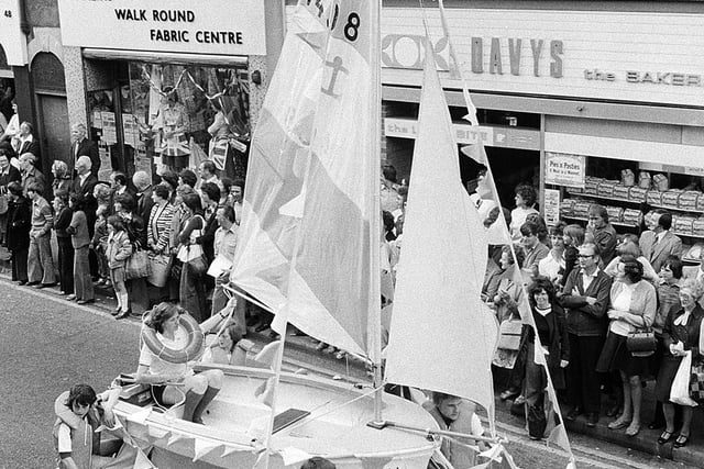 The Silver Jubilee parade through Worksop in 1977.