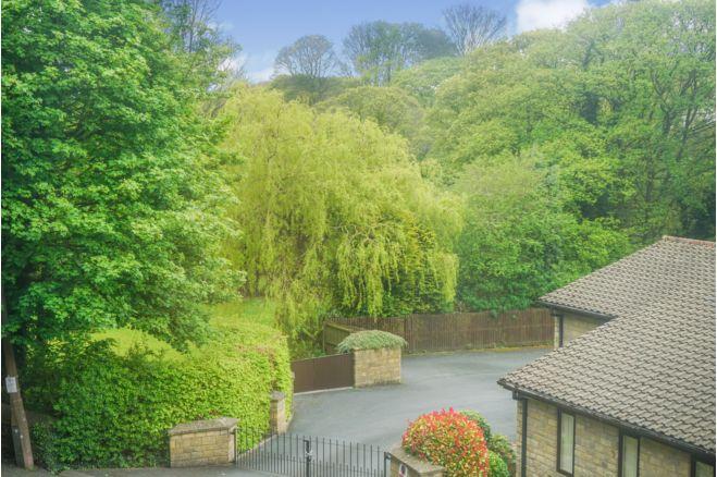 The house has a lovely woodland view and is in a beautiful countryside location.