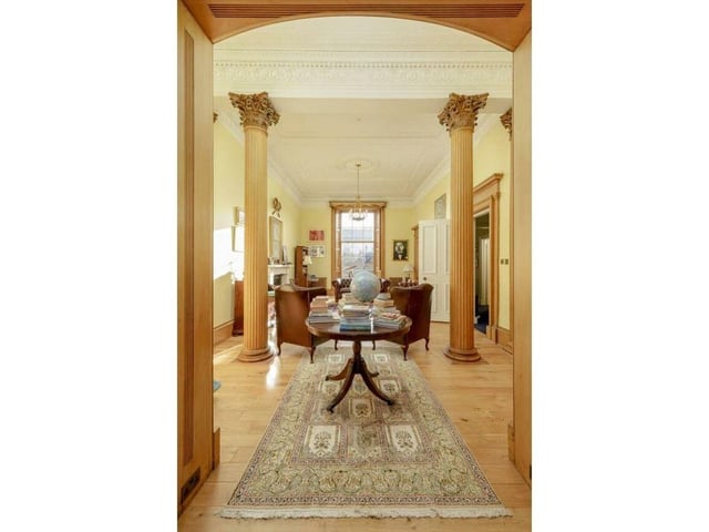 Drawing room.