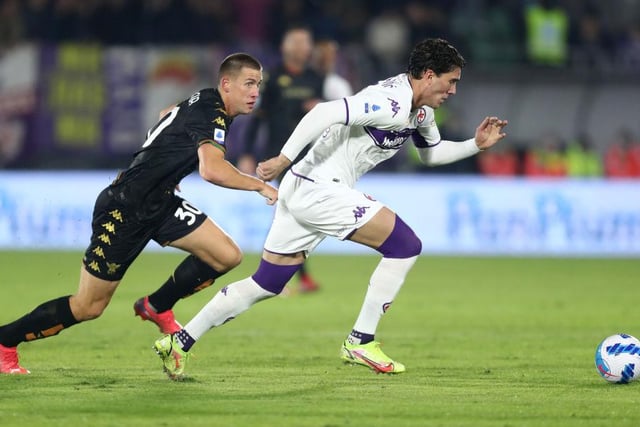 Newcastle United could sign Fiorentina forward Dusan Vlahovic for around £59 million - although a summer deal is looking more likely than a January swoop. Tottenham are also keen. (La Nazione) 

(Photo by Maurizio Lagana/Getty Images)