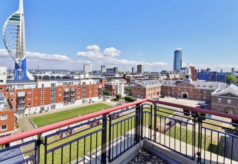 This three bed penthouse apartment in Gunwharf Quays is on the market for £1.95m. It has truly stunning views and a wrap around balcony to help you enjoy them.