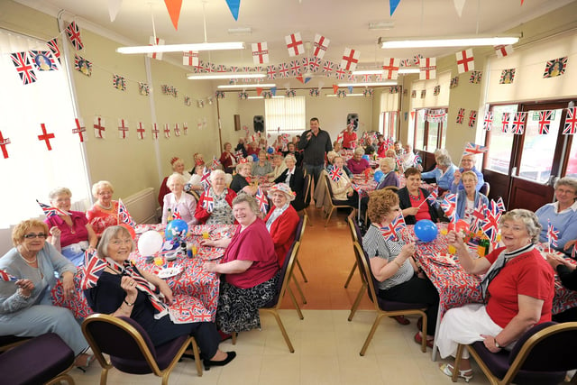 Queen's Diamond Jubilee tea party at Balmoral Community Centre, in Worksop. (w120608-1a)