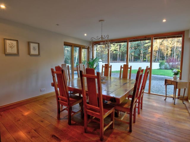 Dining room.