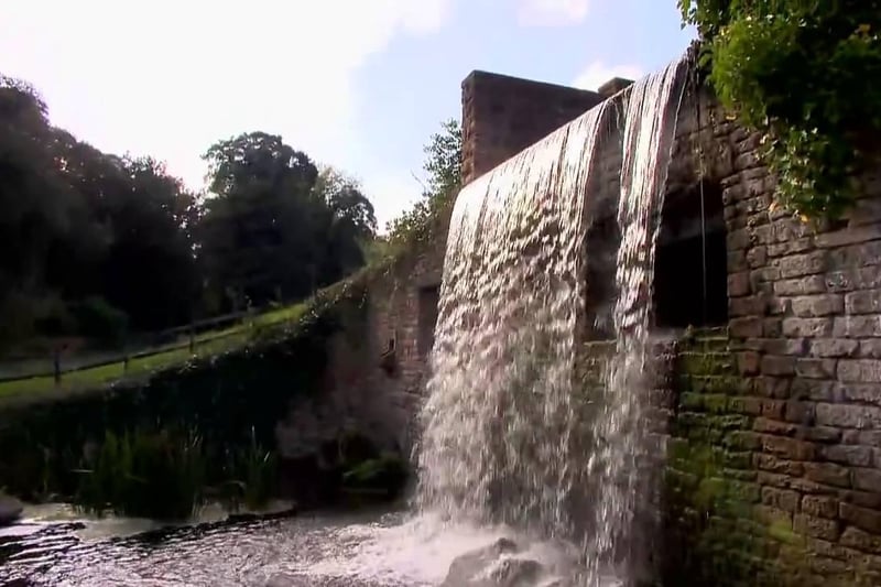 Newstead Abbey is a stunning location with plenty of wonderful water features. Take a virtual tour around the site at: https://www.youtube.com/watch?v=_tMFRPrXqT8