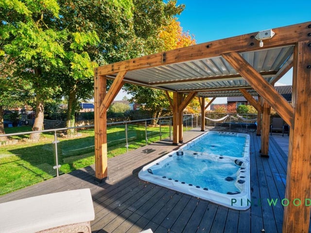 The pool and jacuzzi are impressive leisure features.