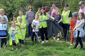 Langold Dyscarr Community School help with community clean up