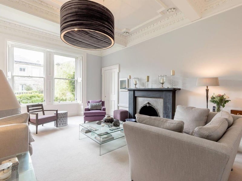 Drawing room.