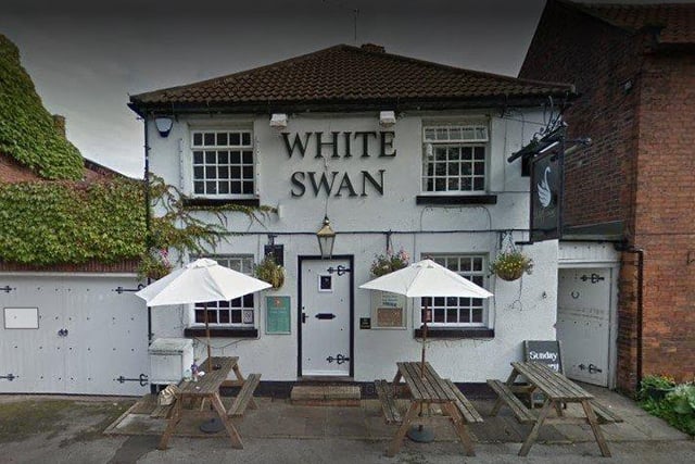 The White Swan Inn, Blyth, Worksop serves homemade food cooked freshly to order. Overlooking the village green the pub is located in High Street Blyth. To make a reservation call 01909 591222